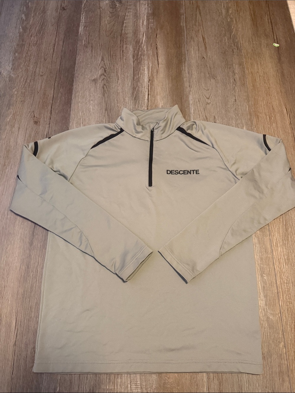 Descente Men's Light Gray Half-Zip Performance Pullover